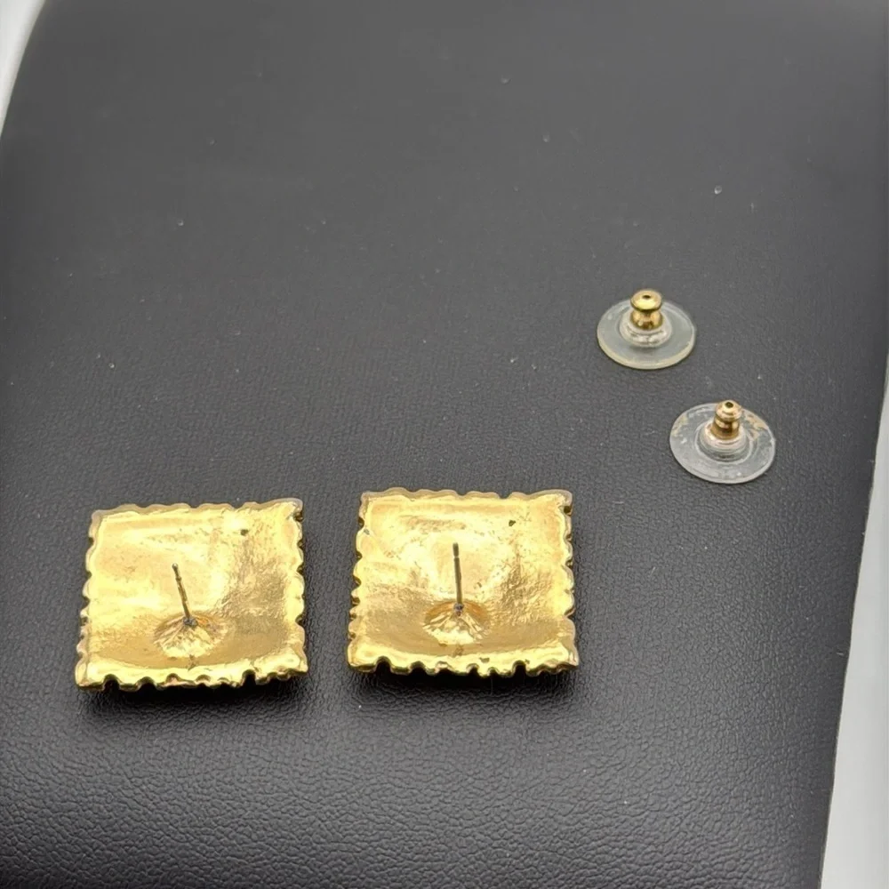 Gold tone square nugget statement bold classic pierced earrings designer vibes